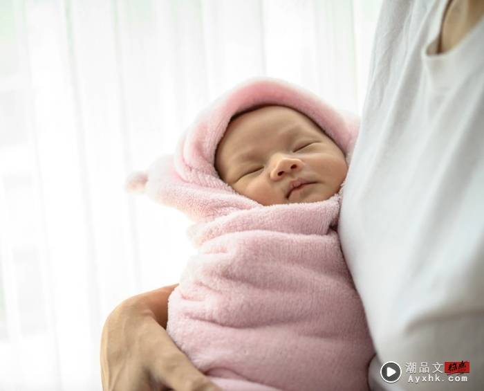 照顾新生儿导致生活作息絮乱，疲惫不堪都是导致孕傻的原因